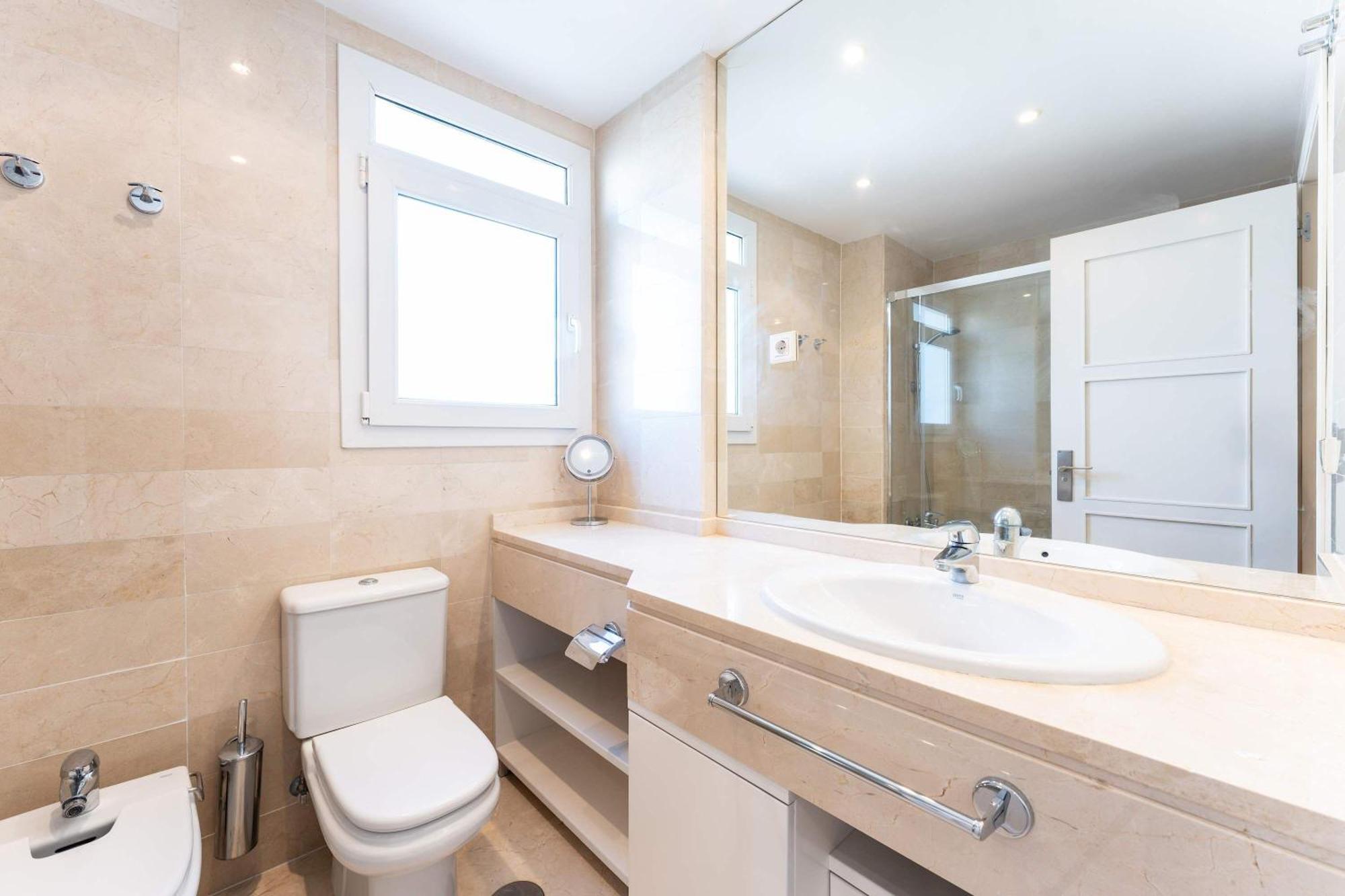 Appartement Canas In The Golden Mile With Private Parking, Perfect Location! Marbella