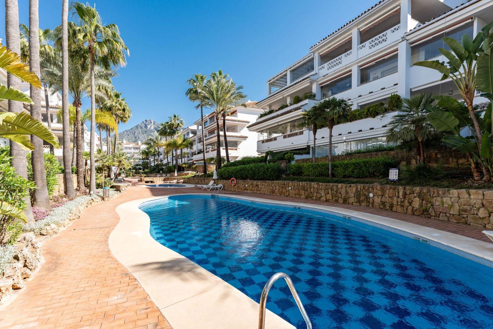 Appartement Canas In The Golden Mile With Private Parking, Perfect Location! Marbella