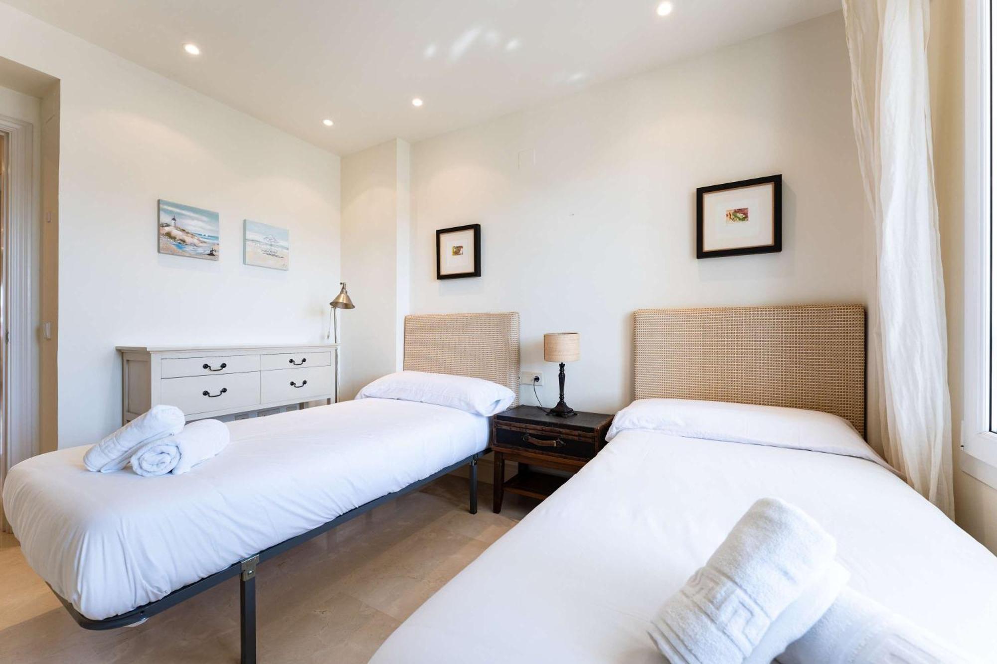Canas In The Golden Mile With Private Parking, Perfect Location! * Marbella