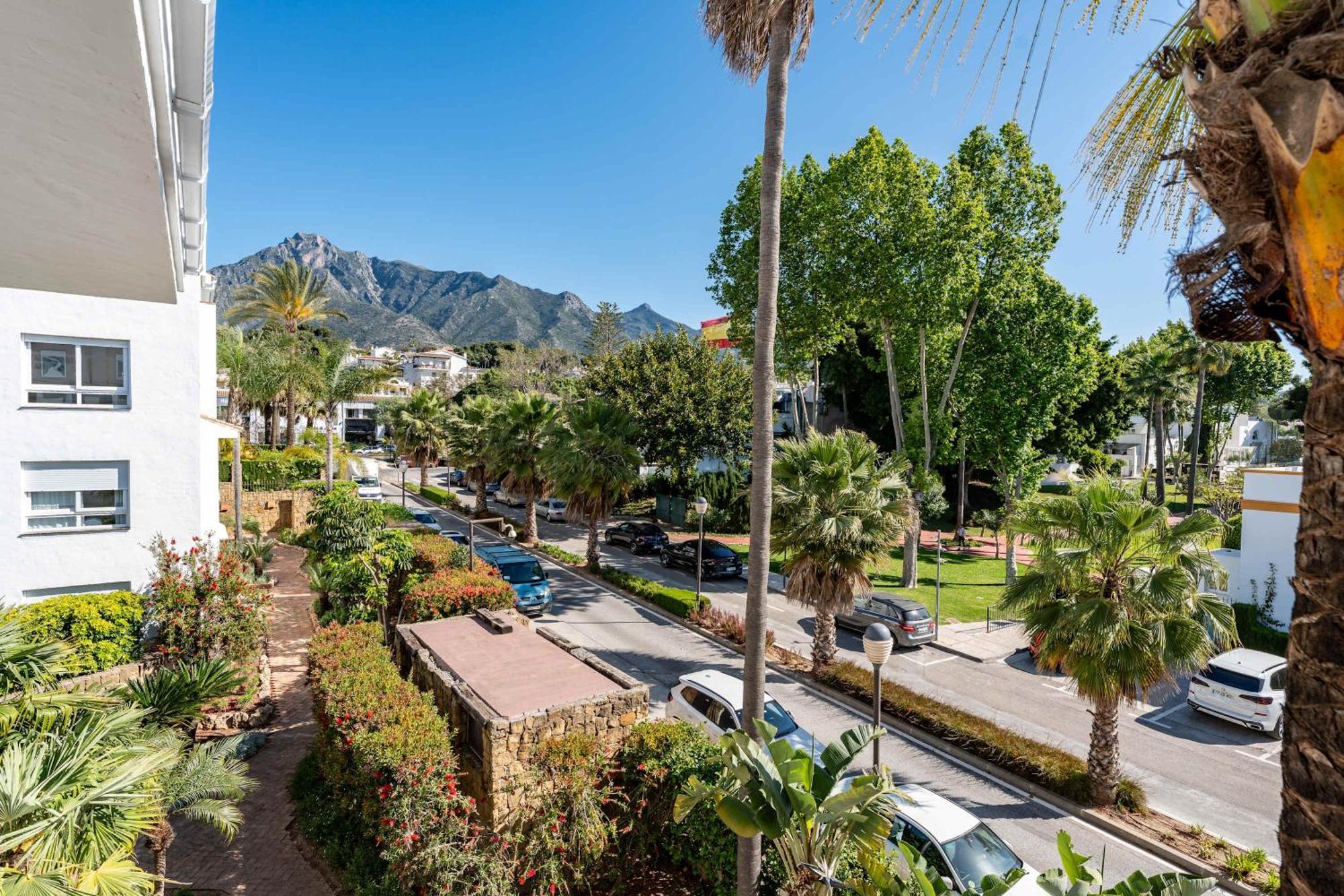 Canas In The Golden Mile With Private Parking, Perfect Location! Appartement