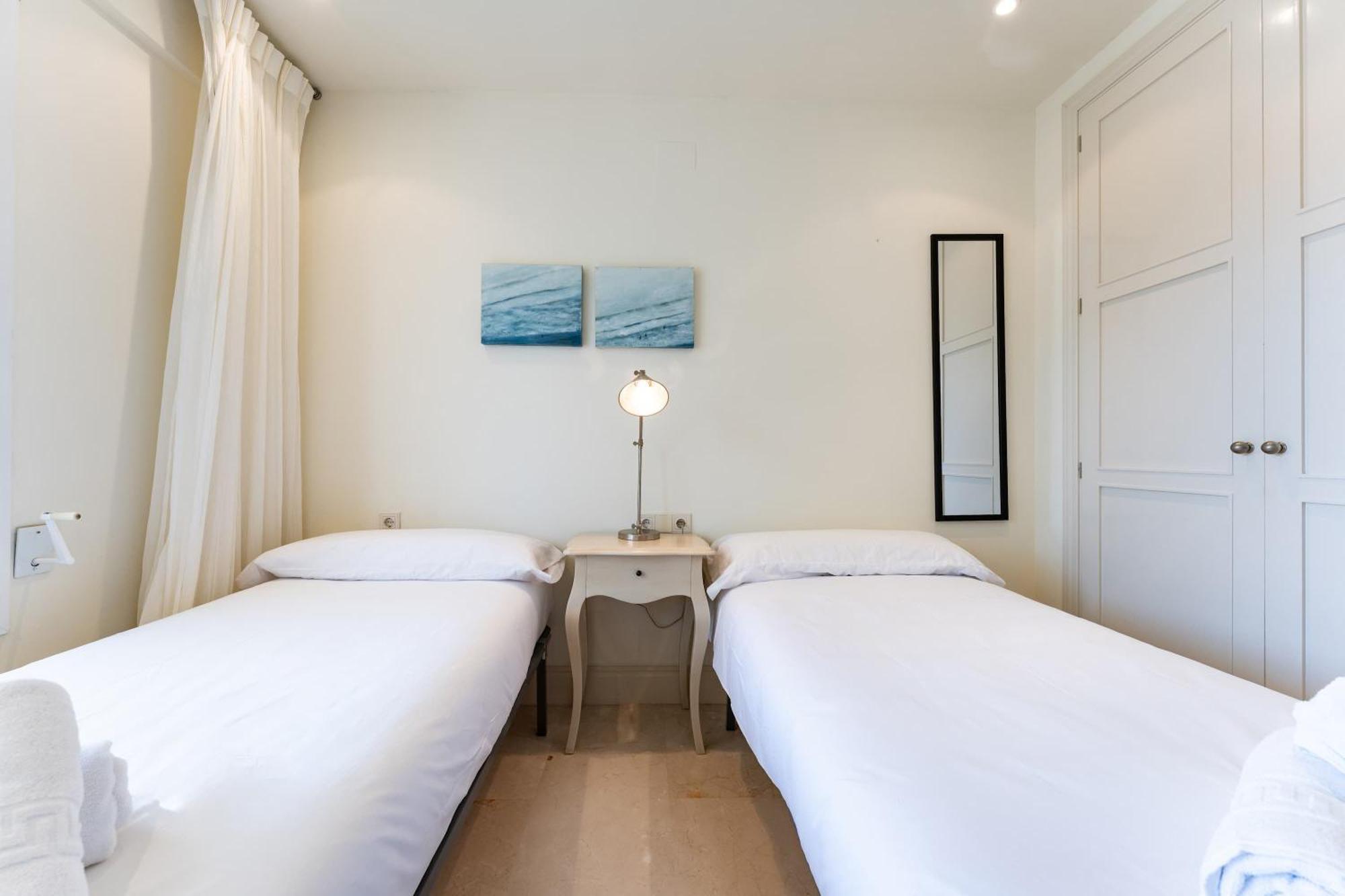Canas In The Golden Mile With Private Parking, Perfect Location! * Marbella