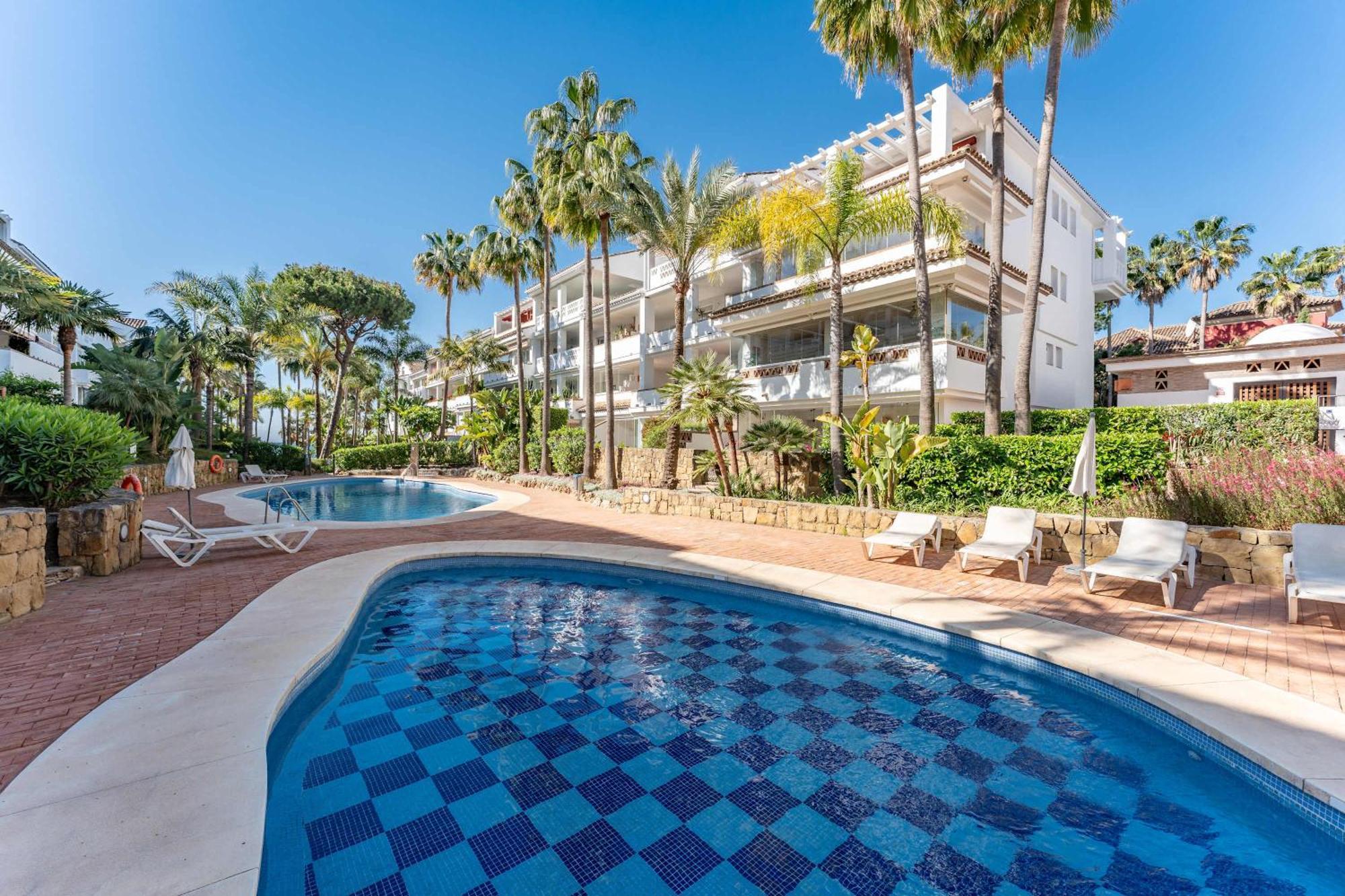 Canas In The Golden Mile With Private Parking, Perfect Location! Appartement Marbella