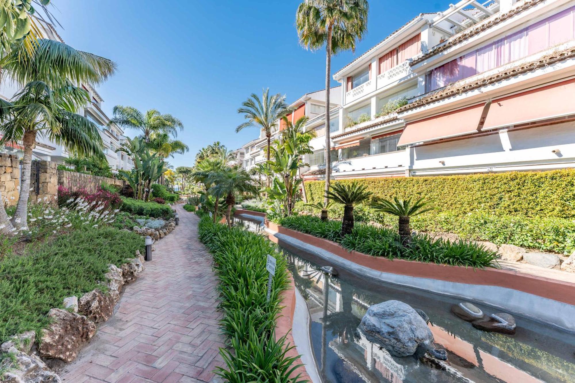 Canas In The Golden Mile With Private Parking, Perfect Location! Marbella